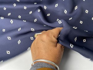 100% silke - unik silke med simpelt mønster på blå bund